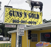 Guns N Gold Sign