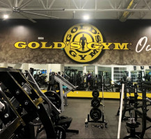 Gold’s Gym Wall Graphics