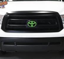 Toyota Tundra Bumper & Emblem