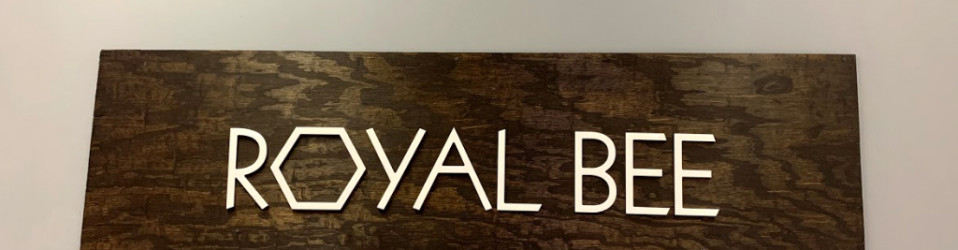 Royal Bee – Paddock Mall Interior Sign